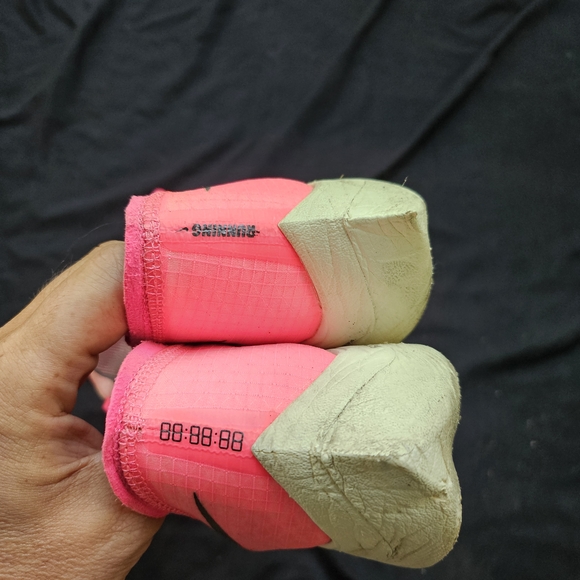 Size 5.5 - Nike ZoomX Vaporfly NEXT% Pink Blast - Slightly Worn - Picture 4 of 7